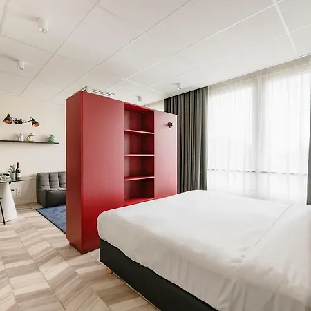 Roxi The Urban Hotel